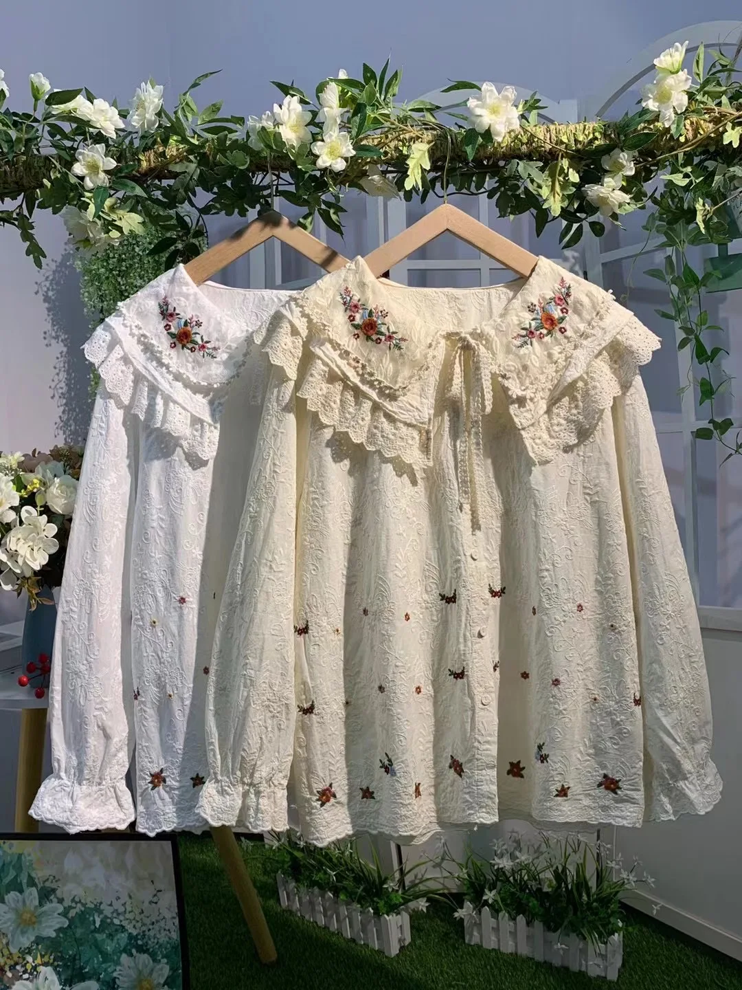 Spring Sweet Double-layer Peter Pan Collar Shirt Japanese Cotton Small Fresh Embroidery Shirts Solid Loose Long Sleeve Tops
Spring Sweet Double-layer Peter Pan Collar Shirt Japanese Cotton Small Fresh Embroidery Shirts Solid Loose Long Sleeve Tops