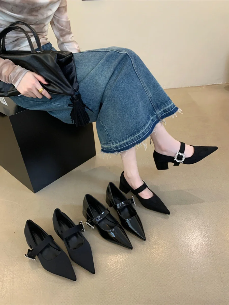 

Женские туфли-оксфорды коллекции 2023 года, женская обувь, осенние черные туфли на плоской подошве с острым носком, повседневные кроссовки, новинка, кожаное платье, осень