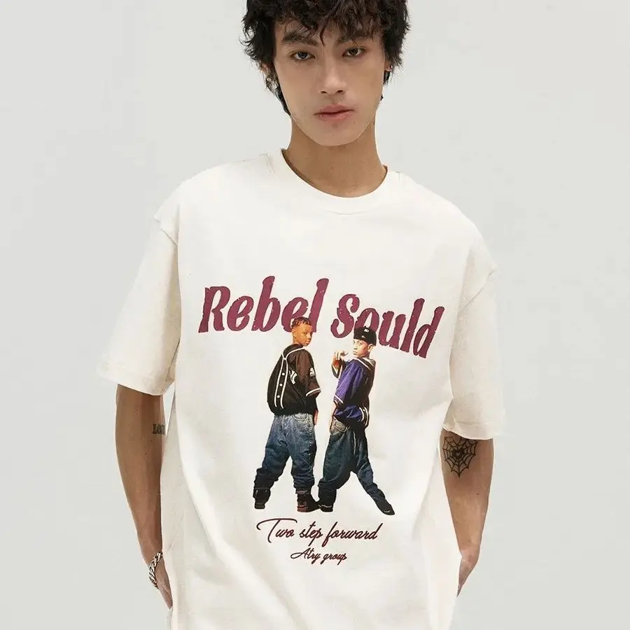 Fashionable American hip hop boy print graphic T shirt summer retro couple y2k street personality simple oversized T shirt top
Fashionable American hip hop boy print graphic T shirt summer retro couple y2k street personality simple oversized T shirt top