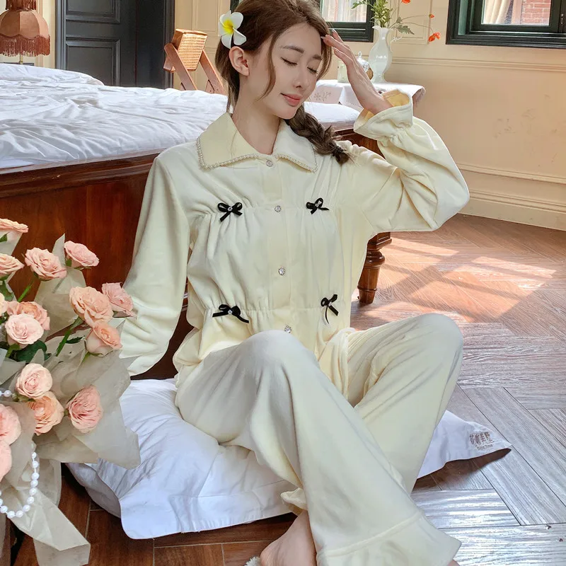 island Velvet Pijamas Suit Winter Female 2PCS Pajamas Set Lapel Long Sleeve Sleepwear Women Elastic Waist Pyjamas Home Clothes
island Velvet Pijamas Suit Winter Female 2PCS Pajamas Set Lapel Long Sleeve Sleepwear Women Elastic Waist Pyjamas Home Clothes