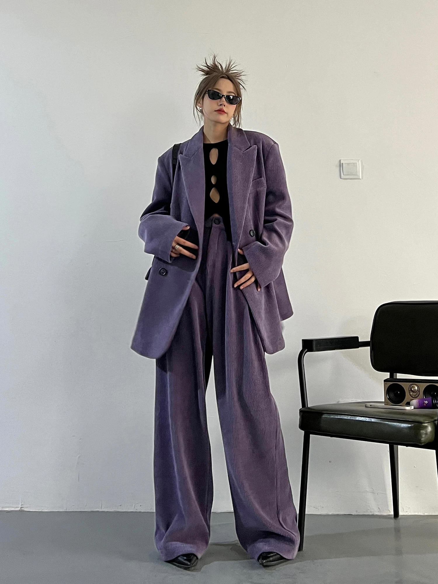 SuperAen New High Quality Koean Style Purple Corduroy Casual Suit Blazer Wide Leg Pants Two Piece Set Women
SuperAen New High Quality Koean Style Purple Corduroy Casual Suit Blazer Wide Leg Pants Two Piece Set Women