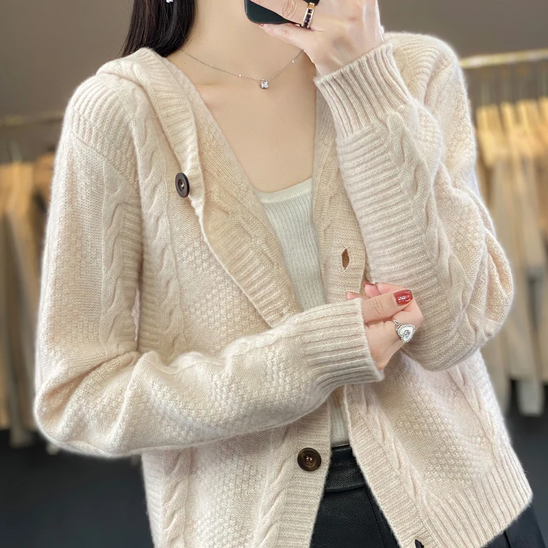 2023 Autumn Winter New Women's 100% Wool Sweater Classic Fashion 7 Colors Female Hooded Knitted Cardigan Loose Short Knit Jacket
2023 Autumn Winter New Women's 100% Wool Sweater Classic Fashion 7 Colors Female Hooded Knitted Cardigan Loose Short Knit Jacket