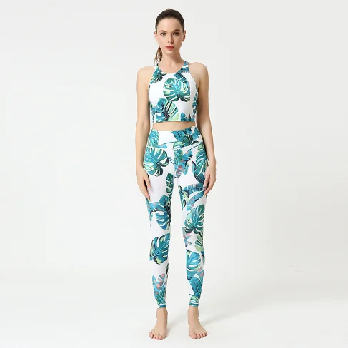 A Whole Suit Quick-drying Green printing Sport Bra Women Backless Workout Gym Yoga Crop Top Fitness Bra with Built In Bra
A Whole Suit Quick-drying Green printing Sport Bra Women Backless Workout Gym Yoga Crop Top Fitness Bra with Built In Bra