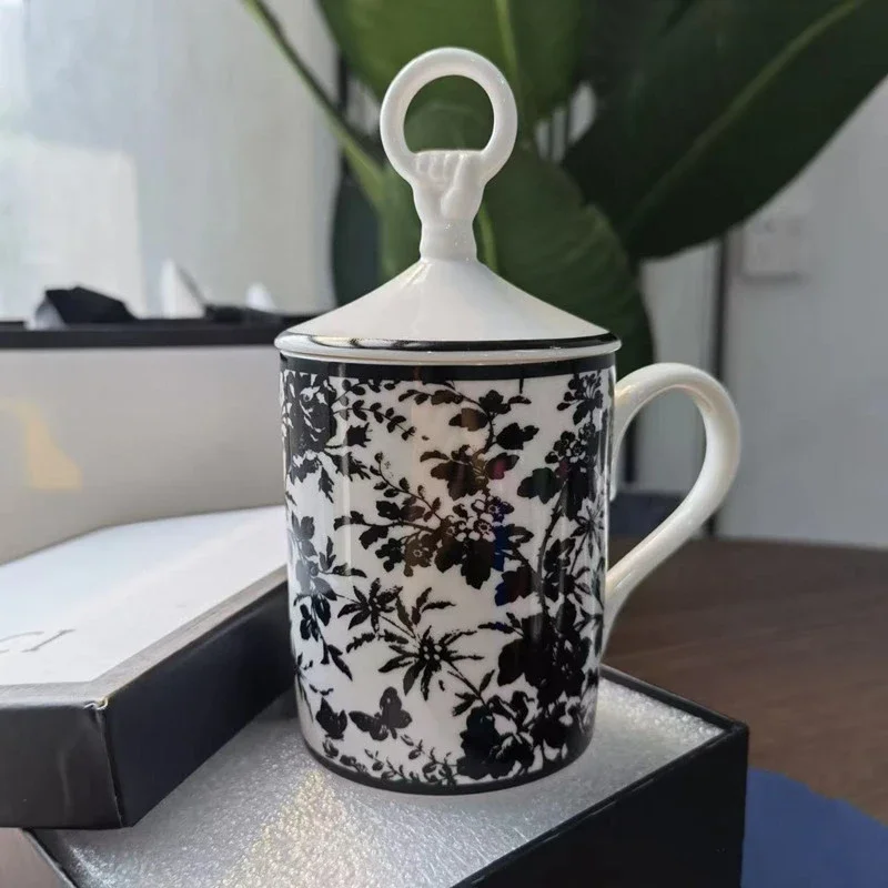 

Высококачественная кофейная чашка в европейском стиле с изображением костяного фарфора, бытовая и офисная чашка для воды, чайная чашка с крышкой, подарочная коробка