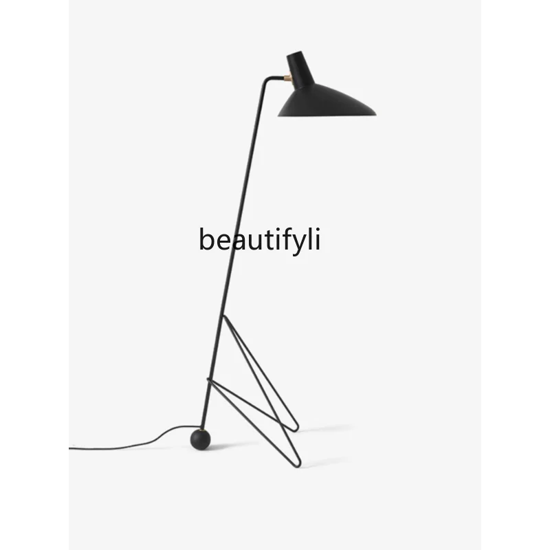 Danish Duckbill Floor Lamp Classic Living Room Study Bedroom Middle and Ancient Tripod Art Decorative Lamp decoration home
Danish Duckbill Floor Lamp Classic Living Room Study Bedroom Middle and Ancient Tripod Art Decorative Lamp decoration home
