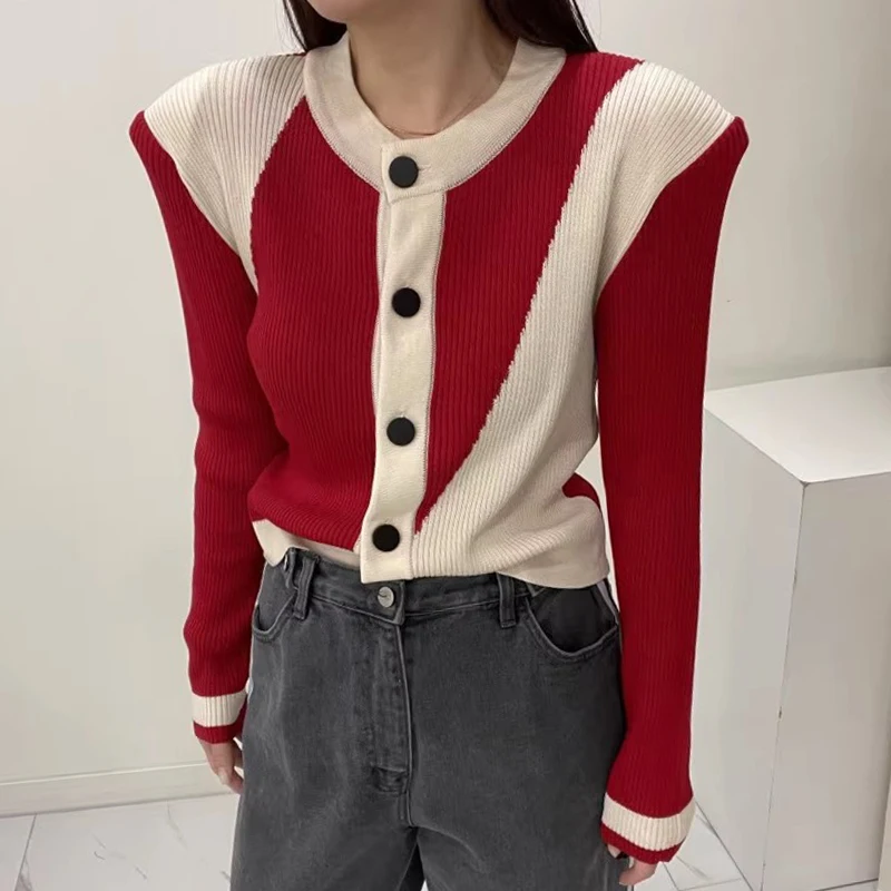 VANOVICH Korean Style Autumn New Temperament O-neck Single-breasted Contrast Color Slim Knitting Sweater Woman Fashion Sweater
VANOVICH Korean Style Autumn New Temperament O-neck Single-breasted Contrast Color Slim Knitting Sweater Woman Fashion Sweater