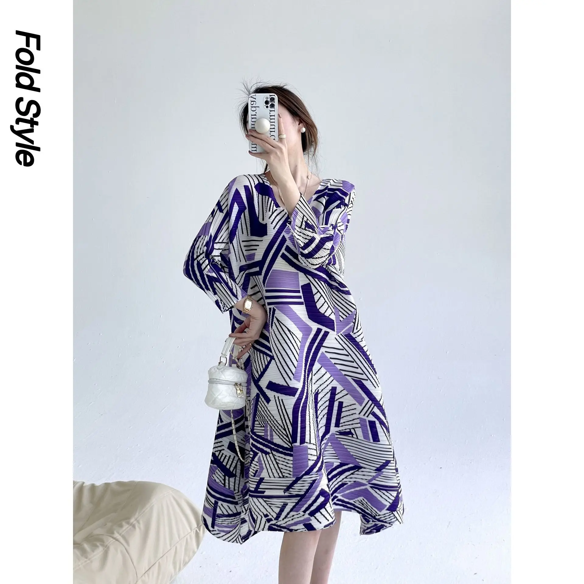 

Miyake Pleated 2023 Spring and Autumn Season New Japanese and Korean Style Printed Loose Style Meat Covering Dress