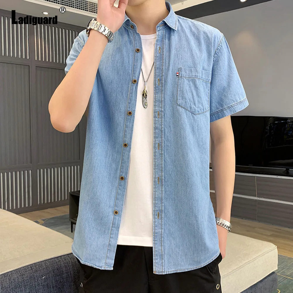 Korean Fashion Demin Shirts Blouse 2023 Short Sleeve Tops Solid Demin Wear Plus Size Mens Casual Street Jean Shirt Clothing 4xl 
Korean Fashion Demin Shirts Blouse 2023 Short Sleeve Tops Solid Demin Wear Plus Size Mens Casual Street Jean Shirt Clothing 4xl