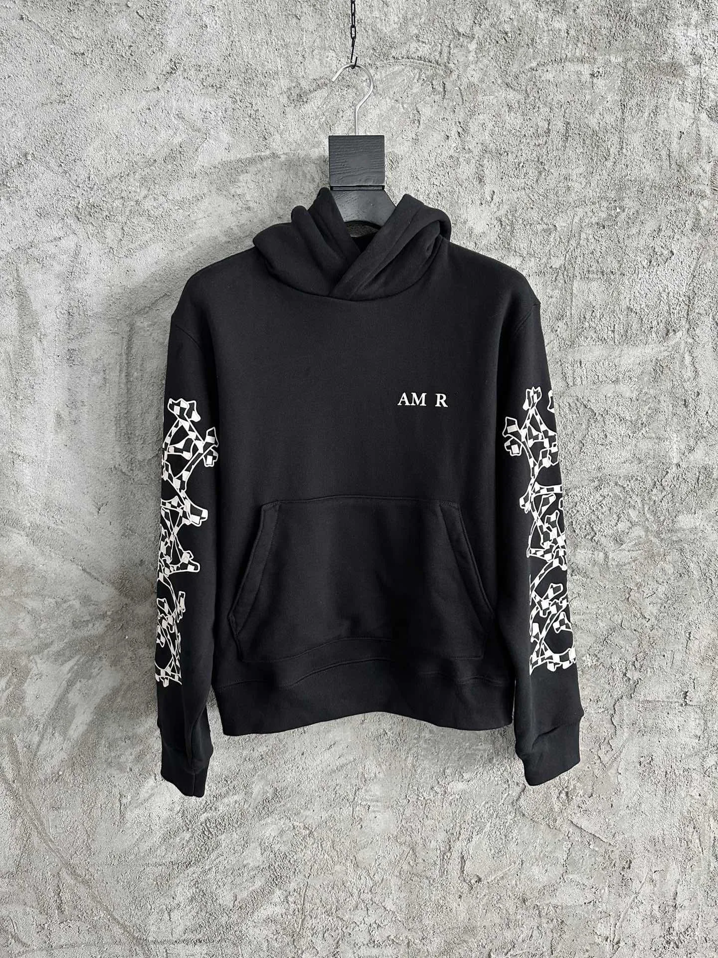 AM Men's Sweatshirts 2023 Autumn Winter Sleeve Bone Design Hooded for Men High Quality Cotton Pullover Oversize Sweatshirts
AM Men's Sweatshirts 2023 Autumn Winter Sleeve Bone Design Hooded for Men High Quality Cotton Pullover Oversize Sweatshirts