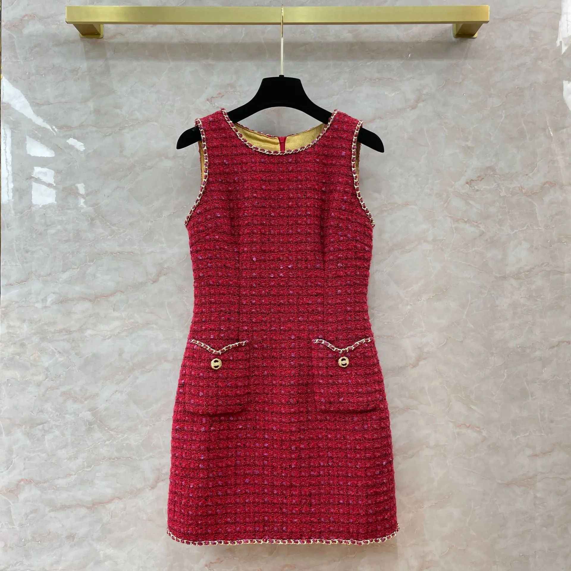 Women's Woven Belt Chain Tweed Sleeveless Dress Celebrity Gold Lining Vest Skirt
Women's Woven Belt Chain Tweed Sleeveless Dress Celebrity Gold Lining Vest Skirt
