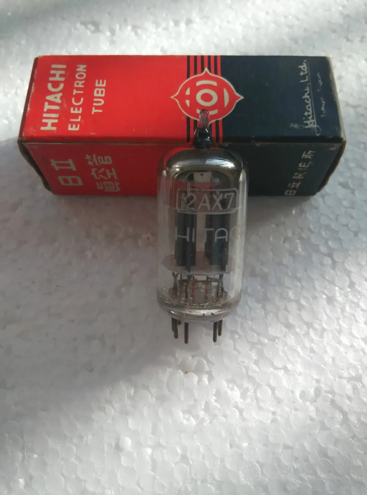 Сменная электронная трубка ECC83/6N4/B339/5751, совместима с новым Hitachi 12AX7
Сменная электронная трубка ECC83/6N4/B339/5751, совместима с новым Hitachi 12AX7