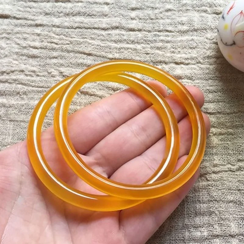 Natural Agate Chalcedony Yellow 54-62mm Bracelet Elegant Women Men Round Bangle Bracelets for Women Charm Bracelets 1pc
Natural Agate Chalcedony Yellow 54-62mm Bracelet Elegant Women Men Round Bangle Bracelets for Women Charm Bracelets 1pc