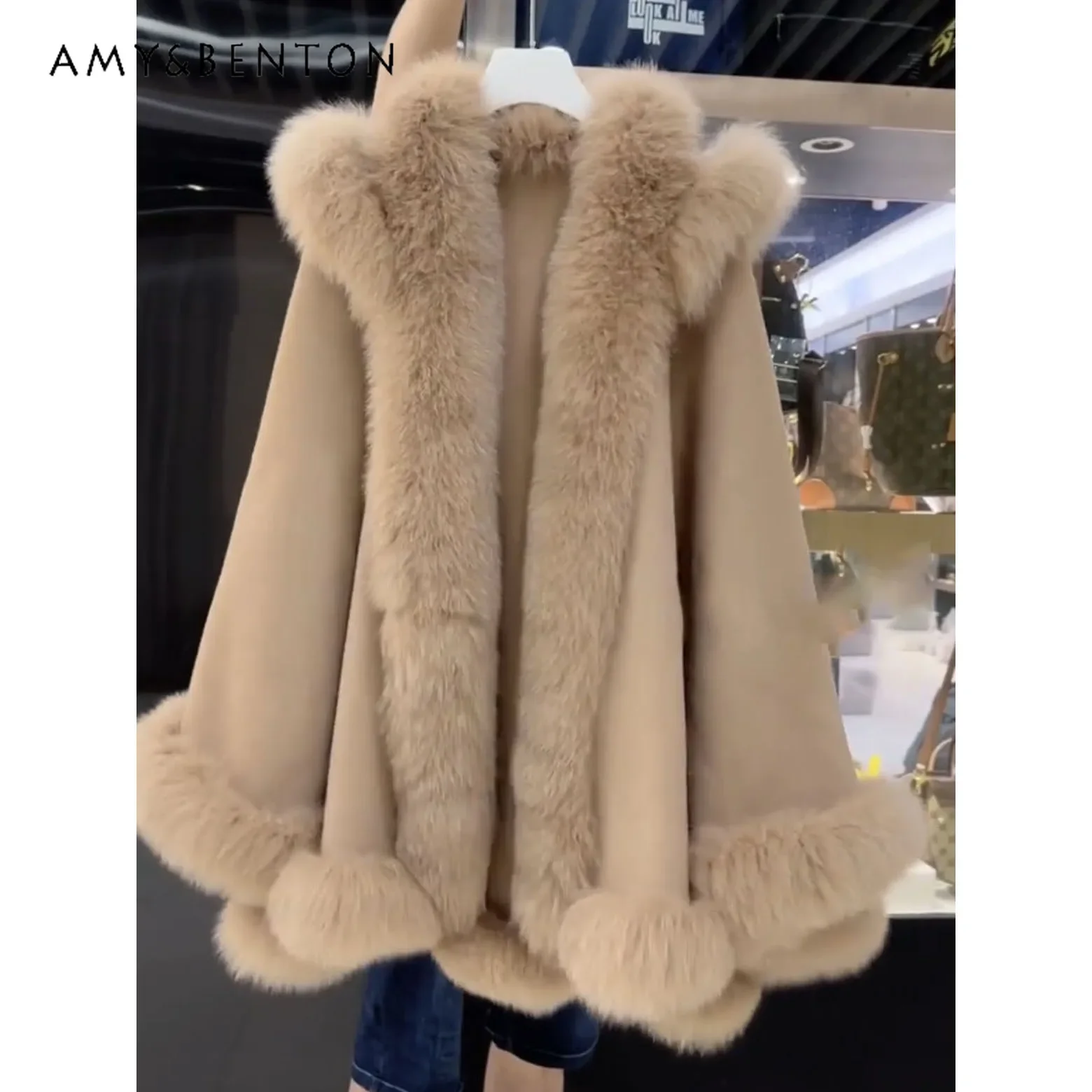 Fashion Stitching Imitation Fox Fur Coat Women 2023 Winter New Thick Warm Fur Collar Hooded Fur Coat Loose Slim Ol Fur Jacket
Fashion Stitching Imitation Fox Fur Coat Women 2023 Winter New Thick Warm Fur Collar Hooded Fur Coat Loose Slim Ol Fur Jacket
