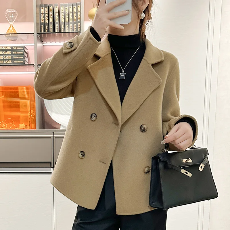 Korean style woolen coat, fashionable women's casual cashmere coat, loose solid color coat, long coat with warm cloak
Korean style woolen coat, fashionable women's casual cashmere coat, loose solid color coat, long coat with warm cloak