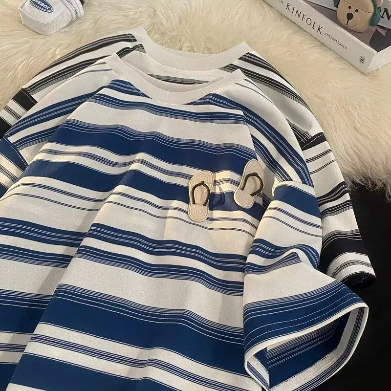 Short sleeved T shirt men loose Korean Harajuku style ins simple striped retro summer three quarter sleeve top black and white
Short sleeved T shirt men loose Korean Harajuku style ins simple striped retro summer three quarter sleeve top black and white