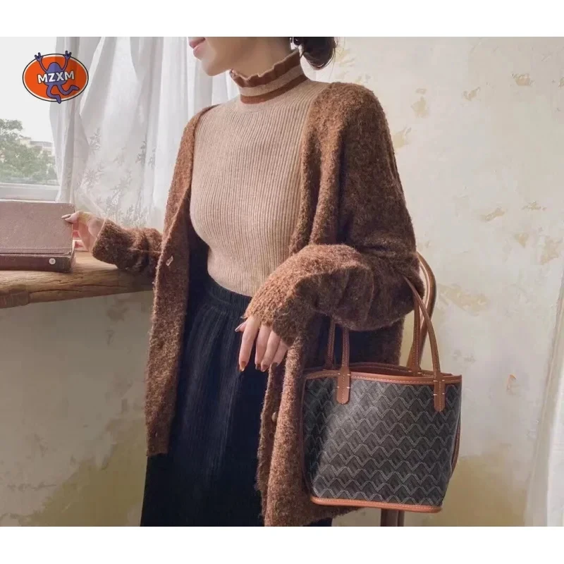 Новая женская сумка MZXMDesign в полоску 24 дюйма, Женская Большая Сумка-тоут, кожаная сумка через плечо, вместительная сумка, дизайнерская сумка для покупок
Новая женская сумка MZXMDesign в полоску 24 дюйма, Женская Большая Сумка-тоут, кожаная сумка через плечо, вместительная сумка, дизайнерская сумка для покупок