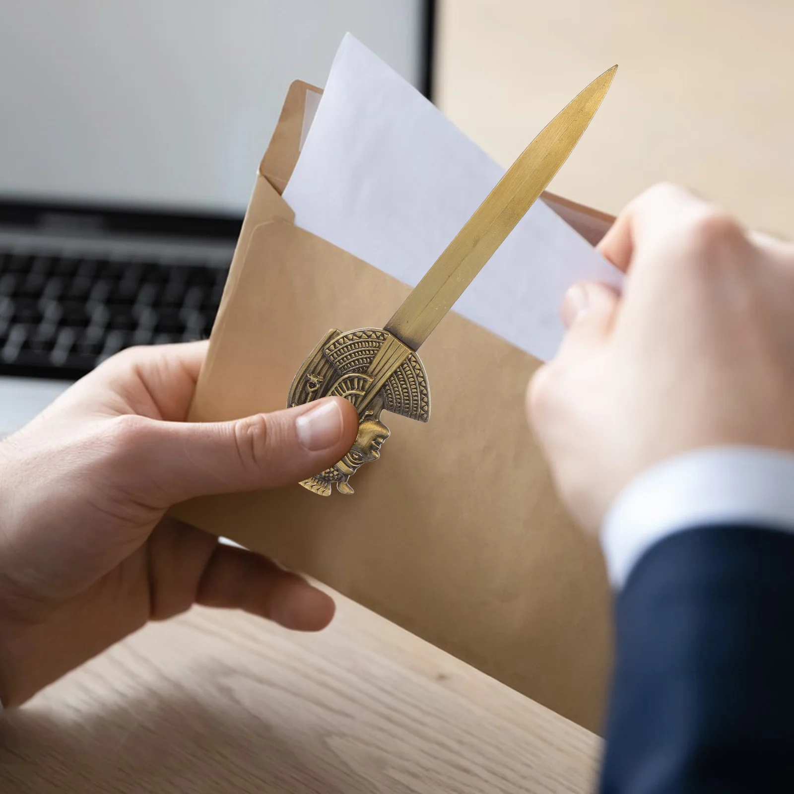 Vintage Envelopes Openers Letter Opener Security Envelopes Openers Cut Paper For Metal Zinc Alloy Letter Cutter 13.5x3.5cm
Vintage Envelopes Openers Letter Opener Security Envelopes Openers Cut Paper For Metal Zinc Alloy Letter Cutter 13.5x3.5cm