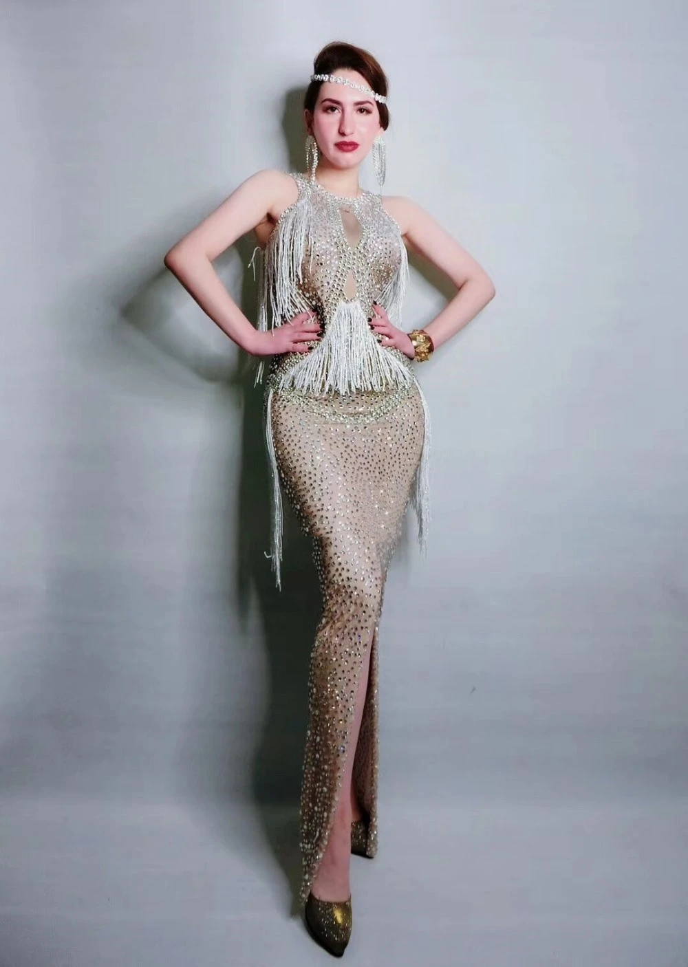 Женское платье с бахромой стразы, длинное платье без рукавов для выступления, концерта, выпускного вечера, дня рождения
Женское платье с бахромой стразы, длинное платье без рукавов для выступления, концерта, выпускного вечера, дня рождения