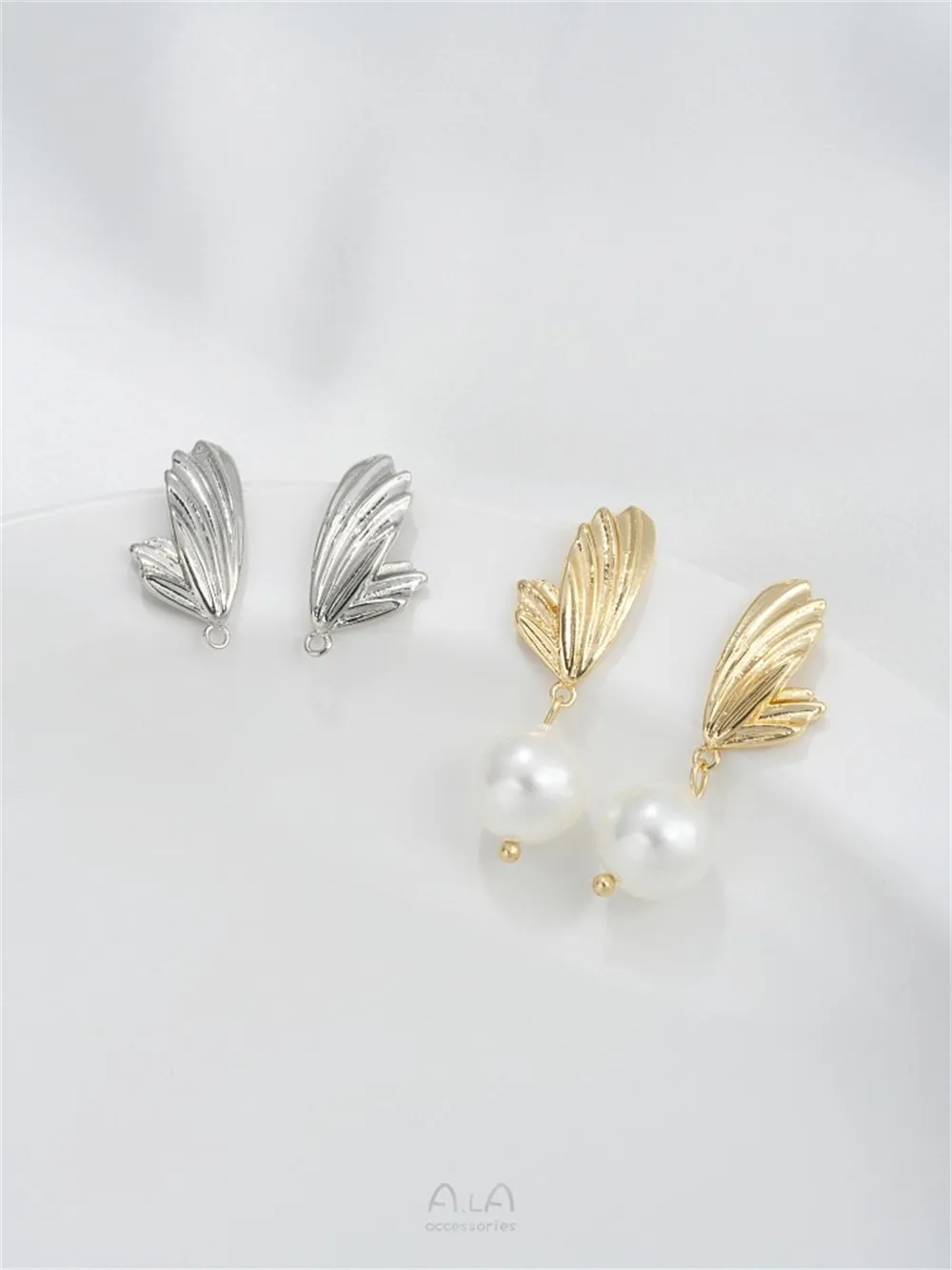 14K Gold-plated Butterfly Wing Earrings 925 Silver Needles with Hanging Rings DIY Handmade Earring Materials Earring Accessories 
14K Gold-plated Butterfly Wing Earrings 925 Silver Needles with Hanging Rings DIY Handmade Earring Materials Earring Accessories