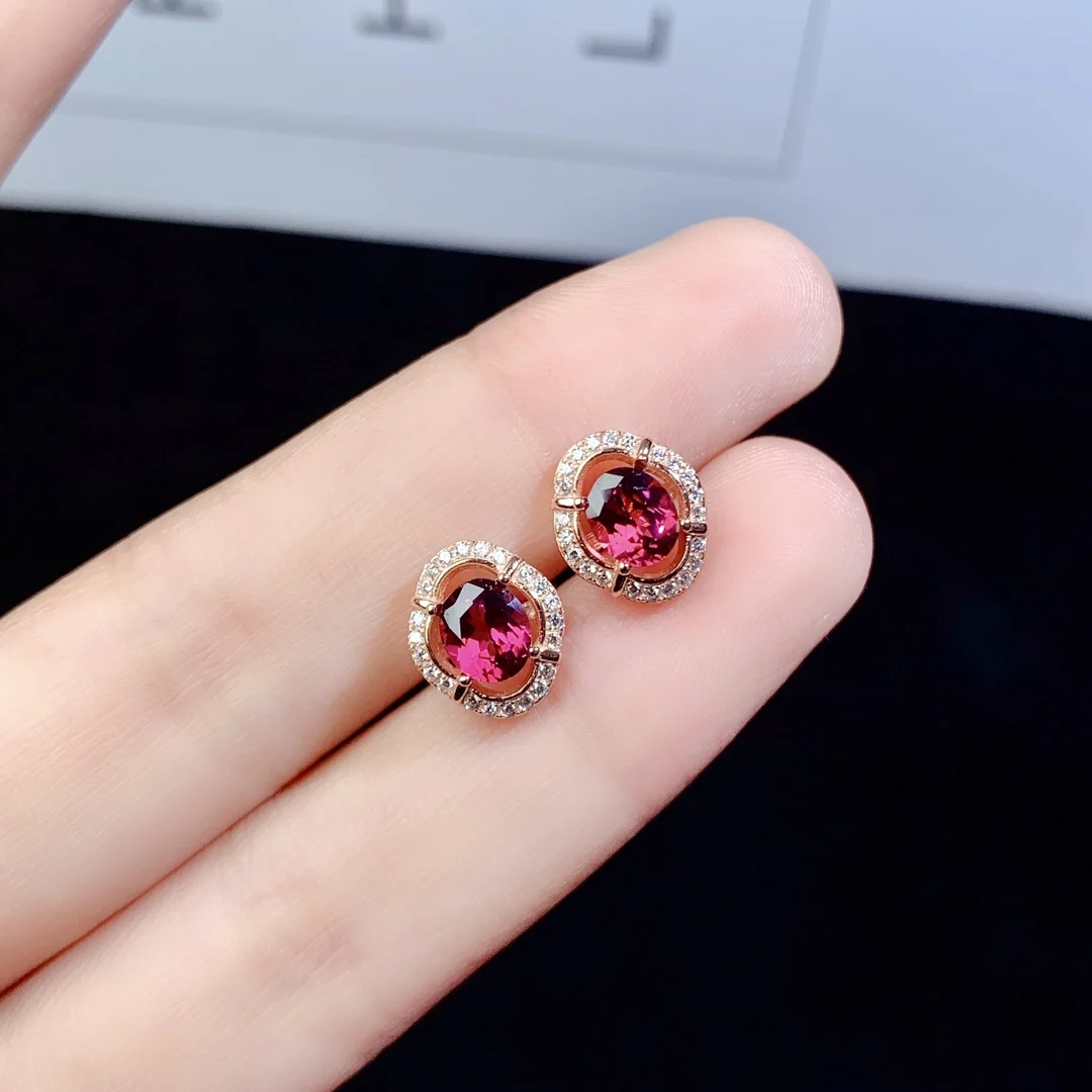 Designer Luxury Brand Natural Garnet Earrings Stud Silver 925 Luxury jewelry women's free shipping boutique can be customized
Designer Luxury Brand Natural Garnet Earrings Stud Silver 925 Luxury jewelry women's free shipping boutique can be customized