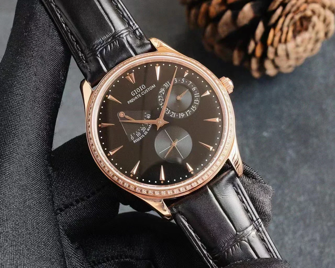 Роскошные новые мужские автоматические часы с механическим механизмом часы из нержавеющей стали черные синие кожаные светящиеся бриллианты Безель
Роскошные новые мужские автоматические часы с механическим механизмом часы из нержавеющей стали черные синие кожаные светящиеся бриллианты Безель