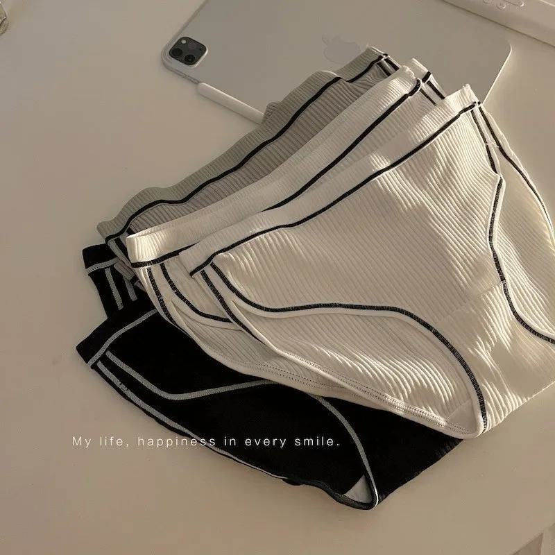 Women's Panties Cotton Comfortable Breathable Briefs Retro Simple Solid Color Basic Black White Low Waist Soft Striped Underwear
Women's Panties Cotton Comfortable Breathable Briefs Retro Simple Solid Color Basic Black White Low Waist Soft Striped Underwear