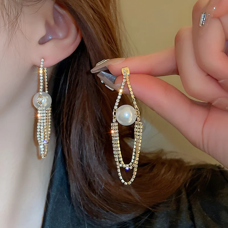 New Fashion Trend Unique Design Elegant Delicate Zircon Pearl Layered Earrings For Women Jewelry Wedding Party Premium Gifts
New Fashion Trend Unique Design Elegant Delicate Zircon Pearl Layered Earrings For Women Jewelry Wedding Party Premium Gifts
