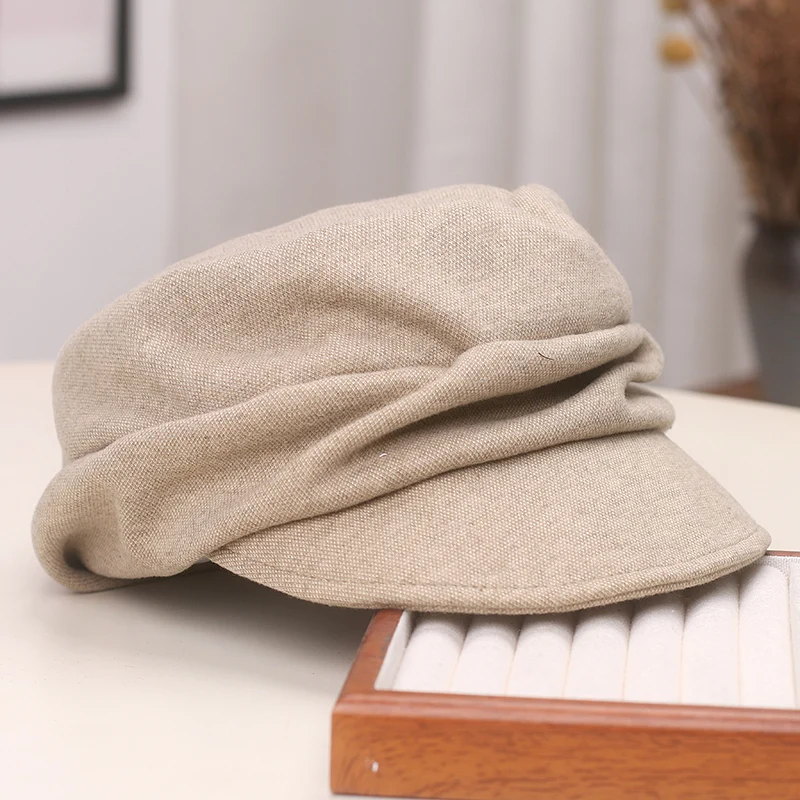 Women’s warm winter newsboy cap, soft vintage beret beanie with octagonal design for casual outdoor wear.