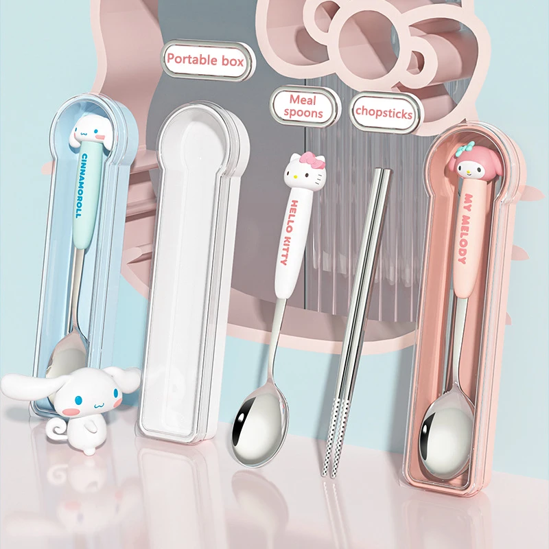 Kawaii Cinnamorolls 304 портативные столовые приборы из нержавеющей стали милые детские Мультяшные ложки из мелодий студенческие столовые приборы палочки для еды подарок
Kawaii Cinnamorolls 304 портативные столовые приборы из нержавеющей стали милые детские Мультяшные ложки из мелодий студенческие столовые приборы палочки для еды подарок