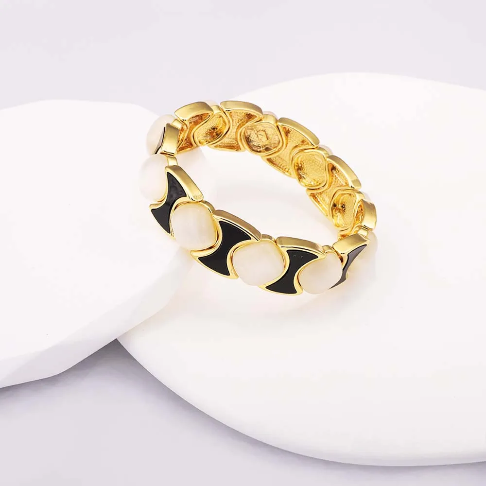 French Women's Bracelet Classic Black and White Color Design Elegant and Exquisite Christmas Paired with Jewelry Gifts
French Women's Bracelet Classic Black and White Color Design Elegant and Exquisite Christmas Paired with Jewelry Gifts