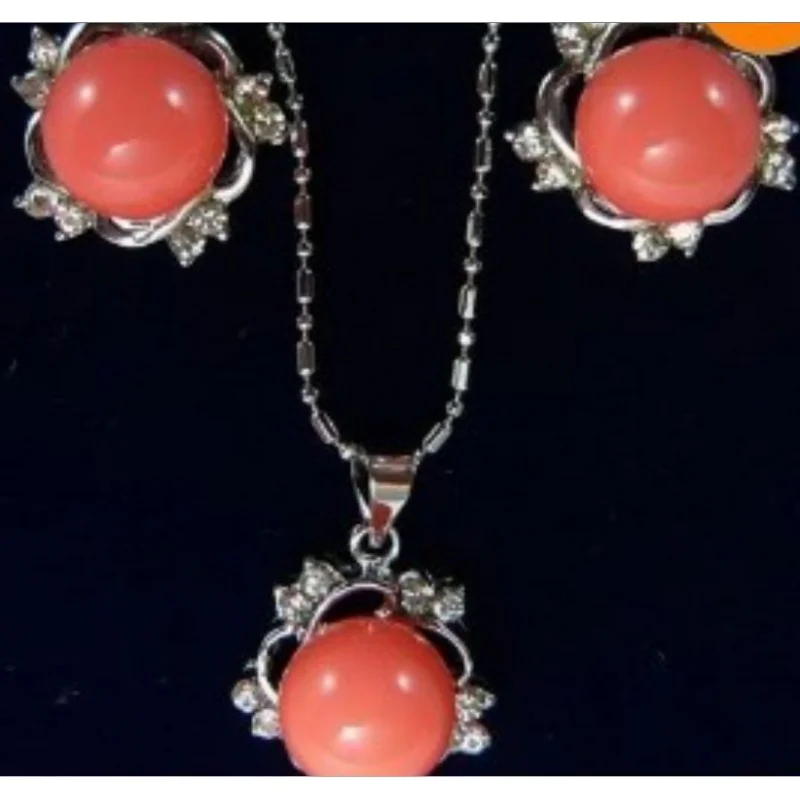 ELEGANT RED CORAL CRYSTAL PENDANT EARRING SILVER SET AAA style 100% Natural stone Noble Fine jewe 
ELEGANT RED CORAL CRYSTAL PENDANT EARRING SILVER SET AAA style 100% Natural stone Noble Fine jewe