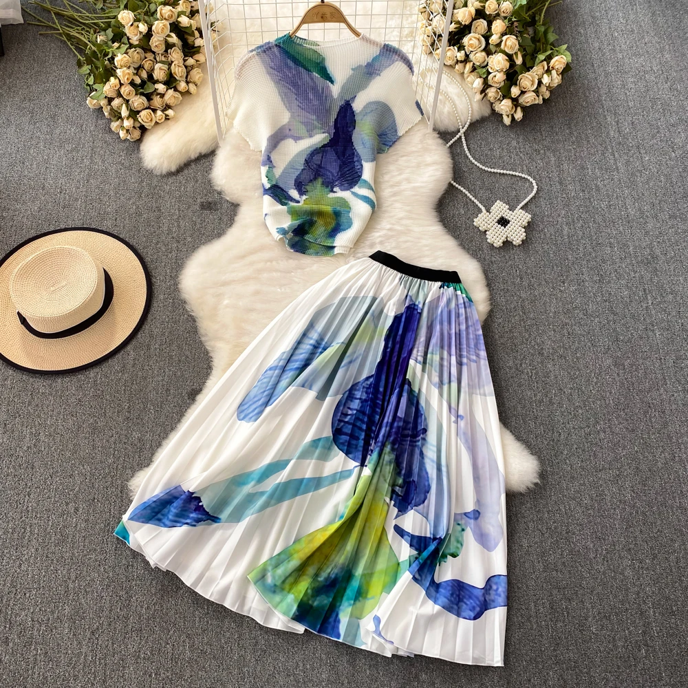 2023 New Floral Print Set Women's Knitted Loose Short Sleeve Top+High Waist Pleated Long Skirt Two Piece Suits Clothing SR990
2023 New Floral Print Set Women's Knitted Loose Short Sleeve Top+High Waist Pleated Long Skirt Two Piece Suits Clothing SR990