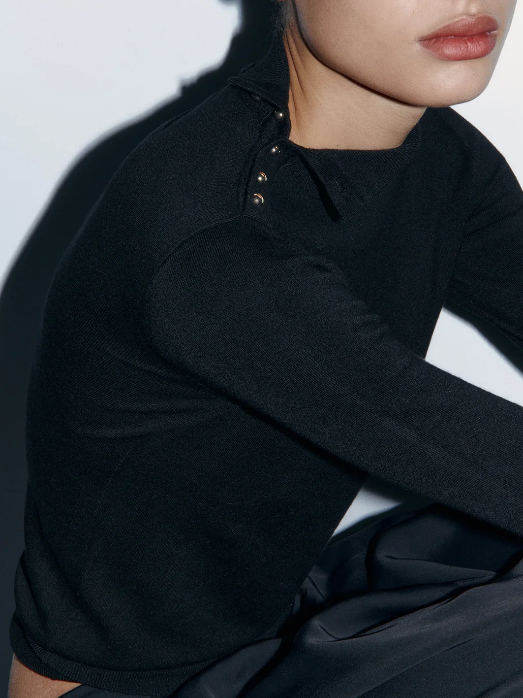 Buttons French Vintage Sweater Spring Half High Collar Long Sleeve Slim Black Pullover Tops 2024 Fashion Simple All-match Jumper
Buttons French Vintage Sweater Spring Half High Collar Long Sleeve Slim Black Pullover Tops 2024 Fashion Simple All-match Jumper