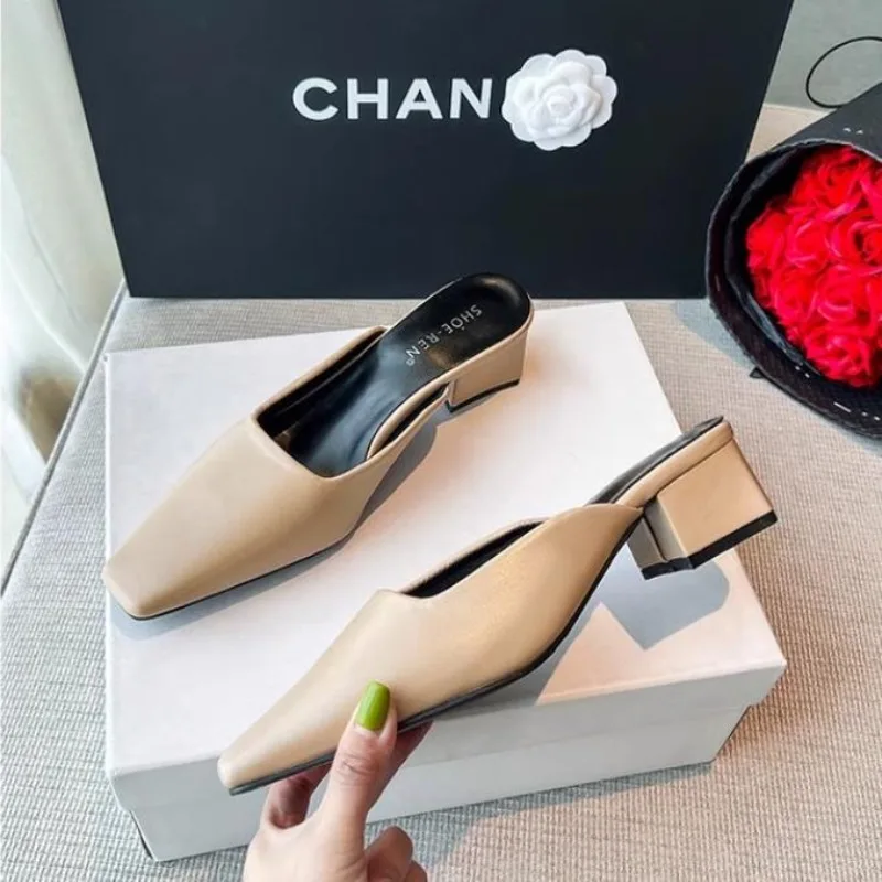 Мюли женские на среднем каблуке, сланцы, квадратный носок, сандалии с закрытым носком, уличные тапочки, туфли-лодочки, Размеры 35-41
Мюли женские на среднем каблуке, сланцы, квадратный носок, сандалии с закрытым носком, уличные тапочки, туфли-лодочки, Размеры 35-41