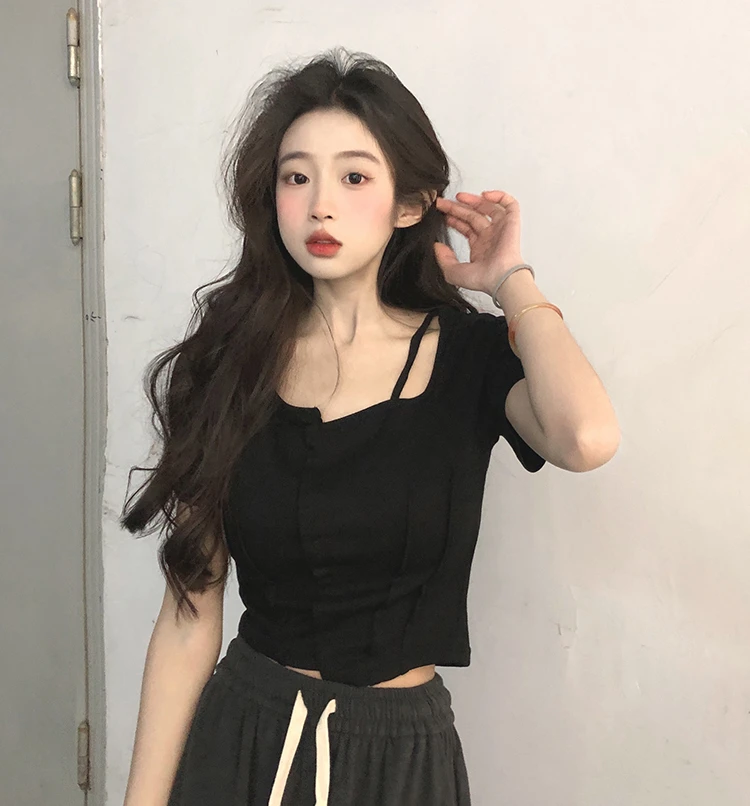 T-shirt Design Sense Niche Front Shoulder Sweet And Spicy Short Top Women's Short Sleeve 2022 New Summer
T-shirt Design Sense Niche Front Shoulder Sweet And Spicy Short Top Women's Short Sleeve 2022 New Summer