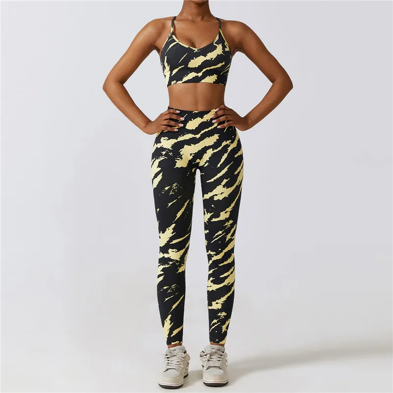 Camouflage Print Seamless Yoga Suit Set Quick-drying High-waist Running Fitness Skinny Exercise Set
Camouflage Print Seamless Yoga Suit Set Quick-drying High-waist Running Fitness Skinny Exercise Set