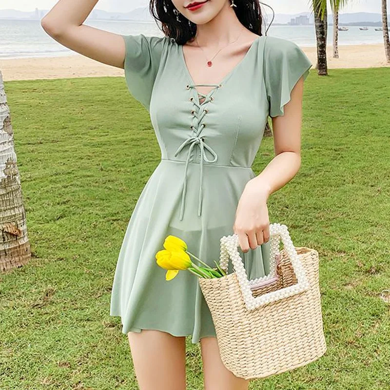 

2023 New Summer Leisure Vacation V-Neck Lace Up Chest Strap Cushion Gathered Stylish Conservative Belly Covering Swimming Dress