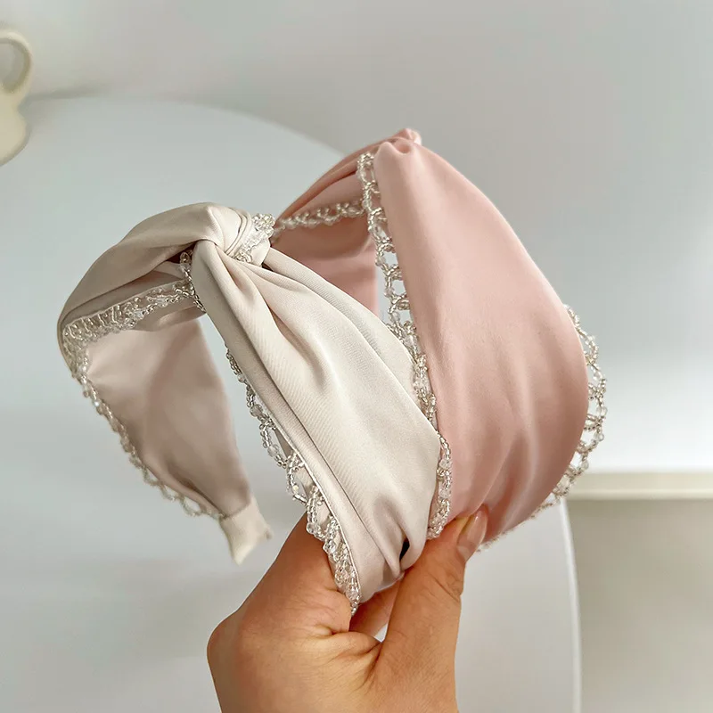 Korean New Solid Color Wide Edge Cross Simple All-Match Beads Headband Embellished Hair Accessories Hair Hoop Women
Korean New Solid Color Wide Edge Cross Simple All-Match Beads Headband Embellished Hair Accessories Hair Hoop Women