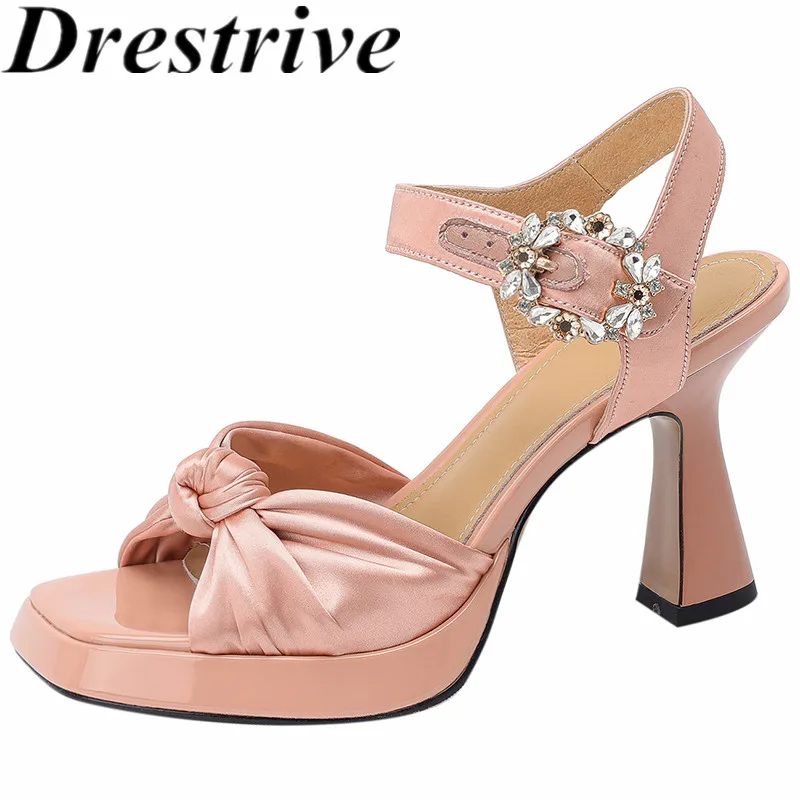 Drestrive Silk Women's Sandals 2022 Fashion New Summer Shoes Platform Crystal Buckle Square Toe Pink Thin High Heel
Drestrive Silk Women's Sandals 2022 Fashion New Summer Shoes Platform Crystal Buckle Square Toe Pink Thin High Heel
