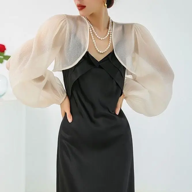 Summer Thin Sunscreen Jackets Women New Short Solid Color Coats Female Casual Stylish Loose Puff Sleeve Windbreaker L104
Summer Thin Sunscreen Jackets Women New Short Solid Color Coats Female Casual Stylish Loose Puff Sleeve Windbreaker L104