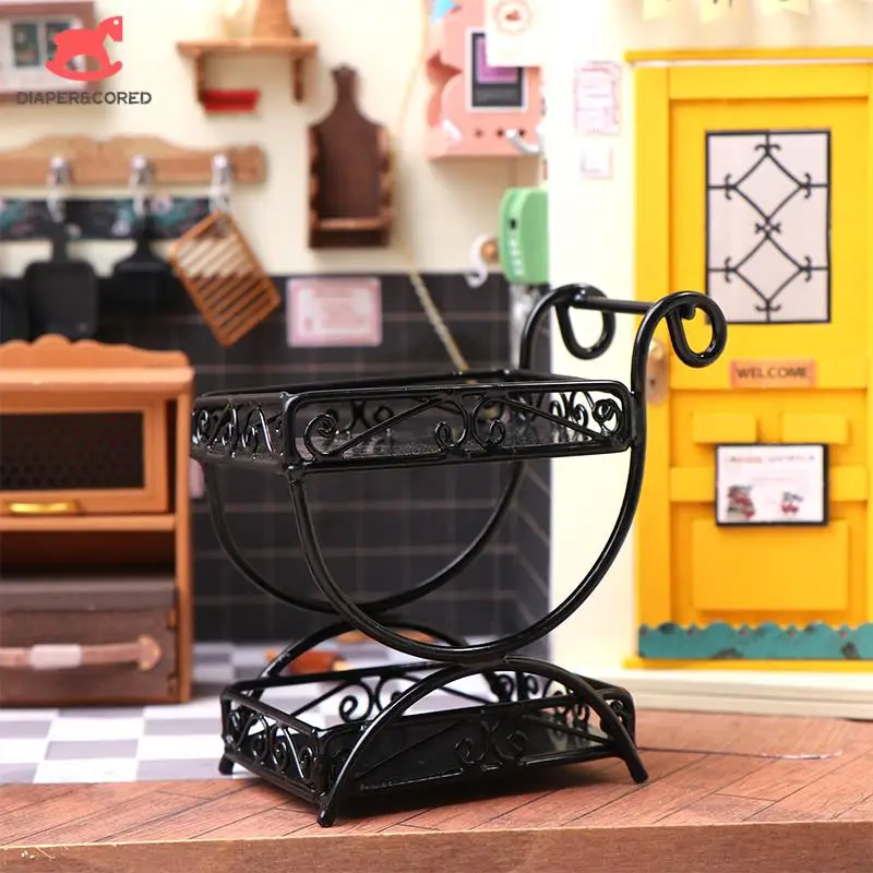 1pcs 1:12 Dollhouse Miniature Iron Art Cart Flower Stand Display Shelf Storage Rack Furniture Model Doll Home Decor Toy
1pcs 1:12 Dollhouse Miniature Iron Art Cart Flower Stand Display Shelf Storage Rack Furniture Model Doll Home Decor Toy