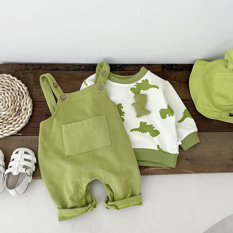 

Комплекты одежды для маленьких мальчиков и девочек на весну и осень, зеленая футболка с длинным рукавом и мультяшным рисунком + брюки на бретелях, комбинезоны для малышей из 2 предметов, повседневный комбинезон