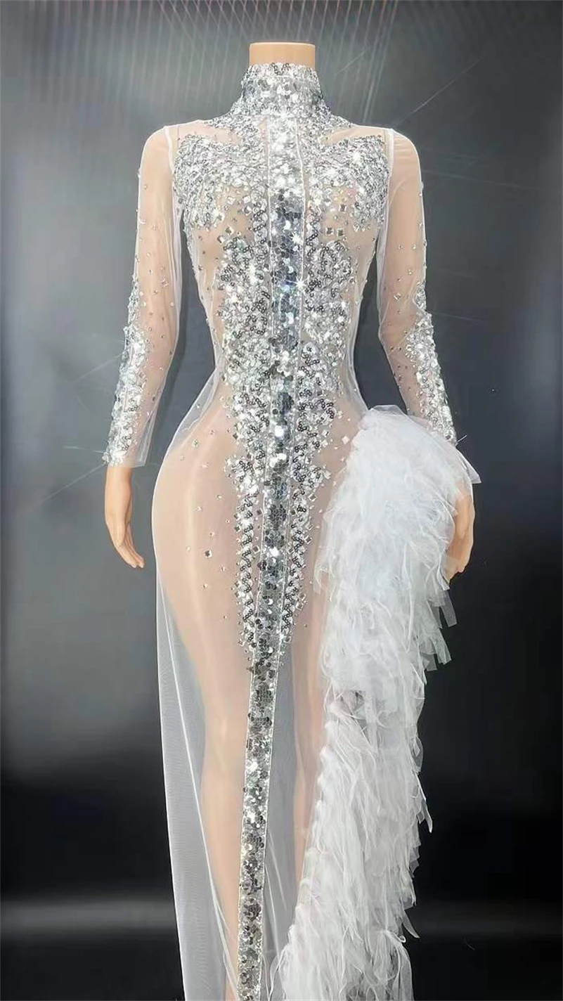 Блестящее женское платье, серебристый прозрачный наряд Drag Queen, украшенный блестками, с длинным рукавом, танцевальный костюм Gogo, белая кисточка
Блестящее женское платье, серебристый прозрачный наряд Drag Queen, украшенный блестками, с длинным рукавом, танцевальный костюм Gogo, белая кисточка