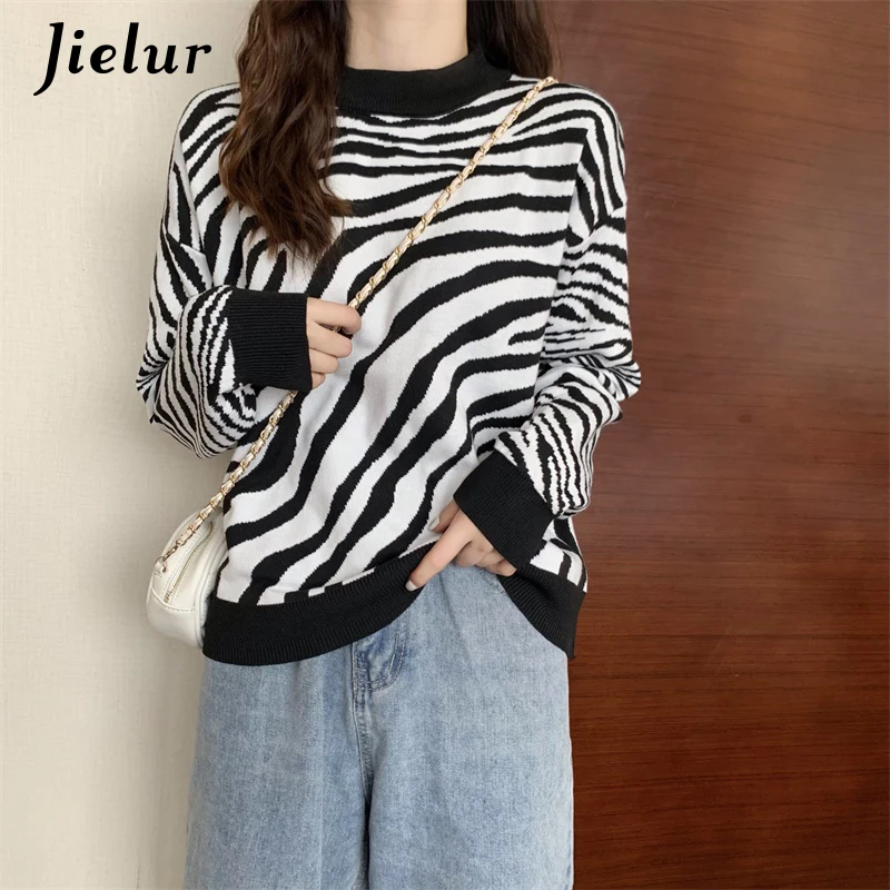 Autumn New Women's Sweater O-Neck Zebra Striped Loose Pullovers Knitted Soft Sweaters Winter Casual Tops Female S-L
Autumn New Women's Sweater O-Neck Zebra Striped Loose Pullovers Knitted Soft Sweaters Winter Casual Tops Female S-L