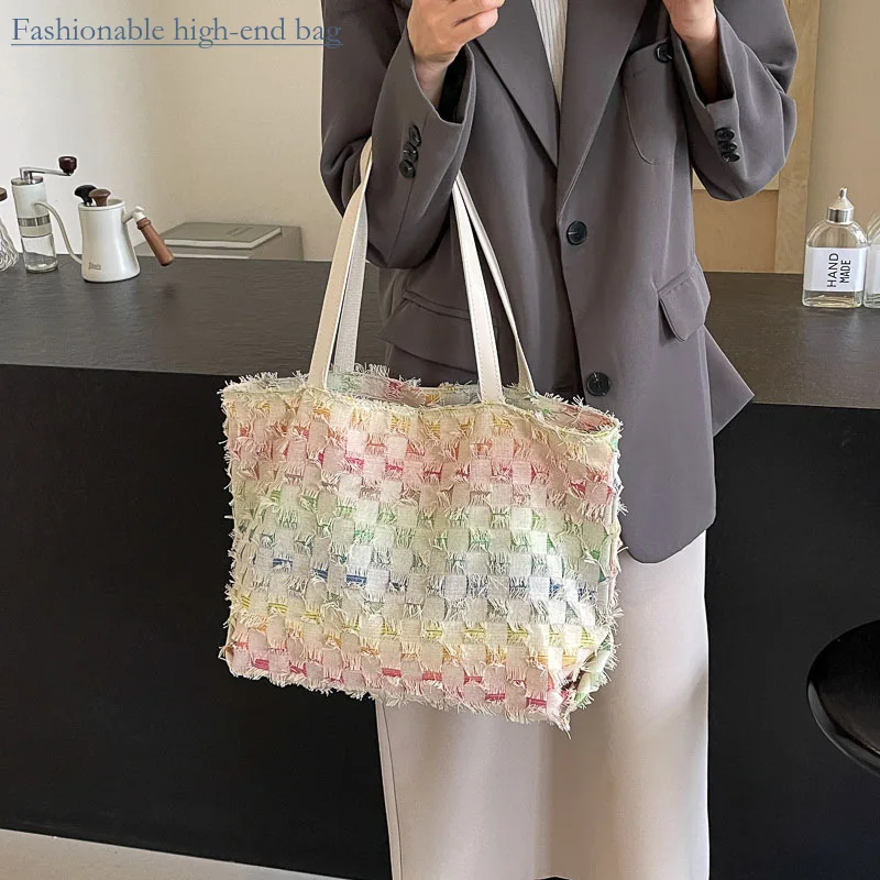 2024 New Women Leisure Capacity for Summer Trendy Color Tassel Perforated Plaid Canvas Shoulder Bag Luxury Handbags High Quality
2024 New Women Leisure Capacity for Summer Trendy Color Tassel Perforated Plaid Canvas Shoulder Bag Luxury Handbags High Quality