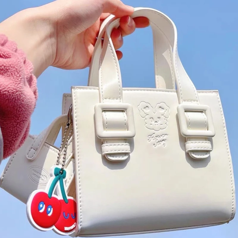Xiuya Cute College Style Handbag Solid Color Cartoon Print Pu Leather Shoulder Bag Fashion Kawaii Sweet Casual Versatile Handbag
Xiuya Cute College Style Handbag Solid Color Cartoon Print Pu Leather Shoulder Bag Fashion Kawaii Sweet Casual Versatile Handbag