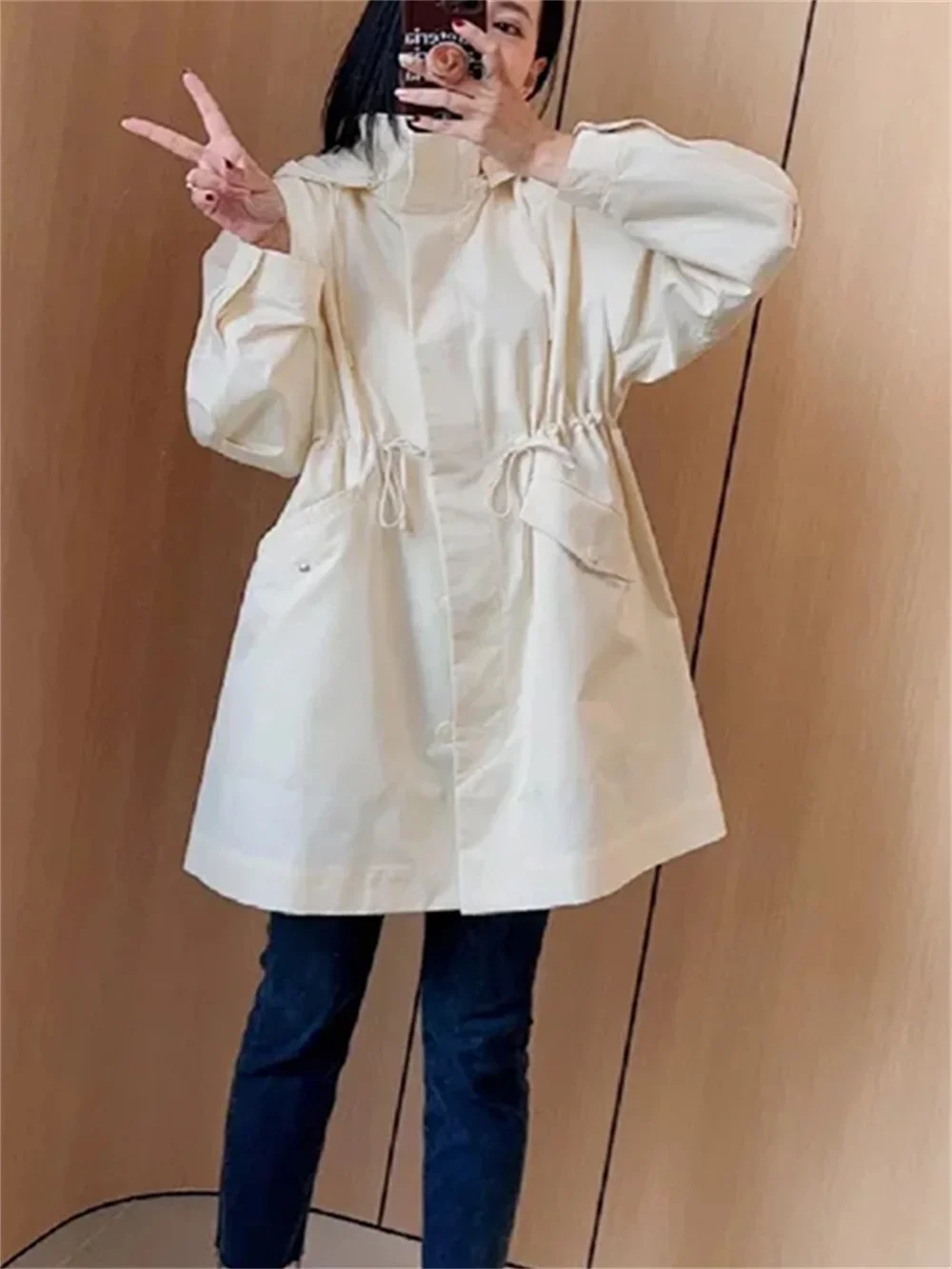 Women Windbreaker Single Breasted Drawstring Hooded Pockets 2023 Fall Winter Casual Loose Trench Coat
Women Windbreaker Single Breasted Drawstring Hooded Pockets 2023 Fall Winter Casual Loose Trench Coat