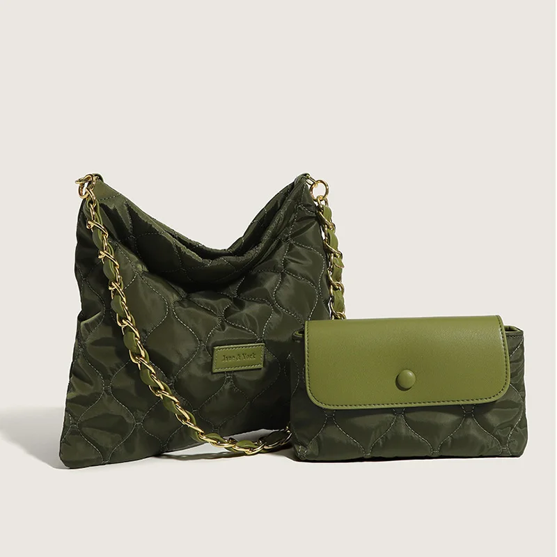 Leisure Niche Design Tote Bags Spring Women's Bag Popular Metal Chain Shoulder Bag Versatile Bucket Bag 5003
Leisure Niche Design Tote Bags Spring Women's Bag Popular Metal Chain Shoulder Bag Versatile Bucket Bag 5003