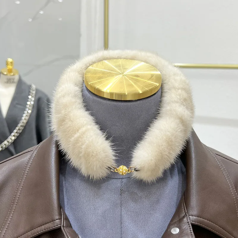 Mink Fur Small Scarf Winter Warmth Fur Scarf Double Sided Thickened Neck Guard Collar Lady Fashion Winter Wraps Neck Warmer
Mink Fur Small Scarf Winter Warmth Fur Scarf Double Sided Thickened Neck Guard Collar Lady Fashion Winter Wraps Neck Warmer