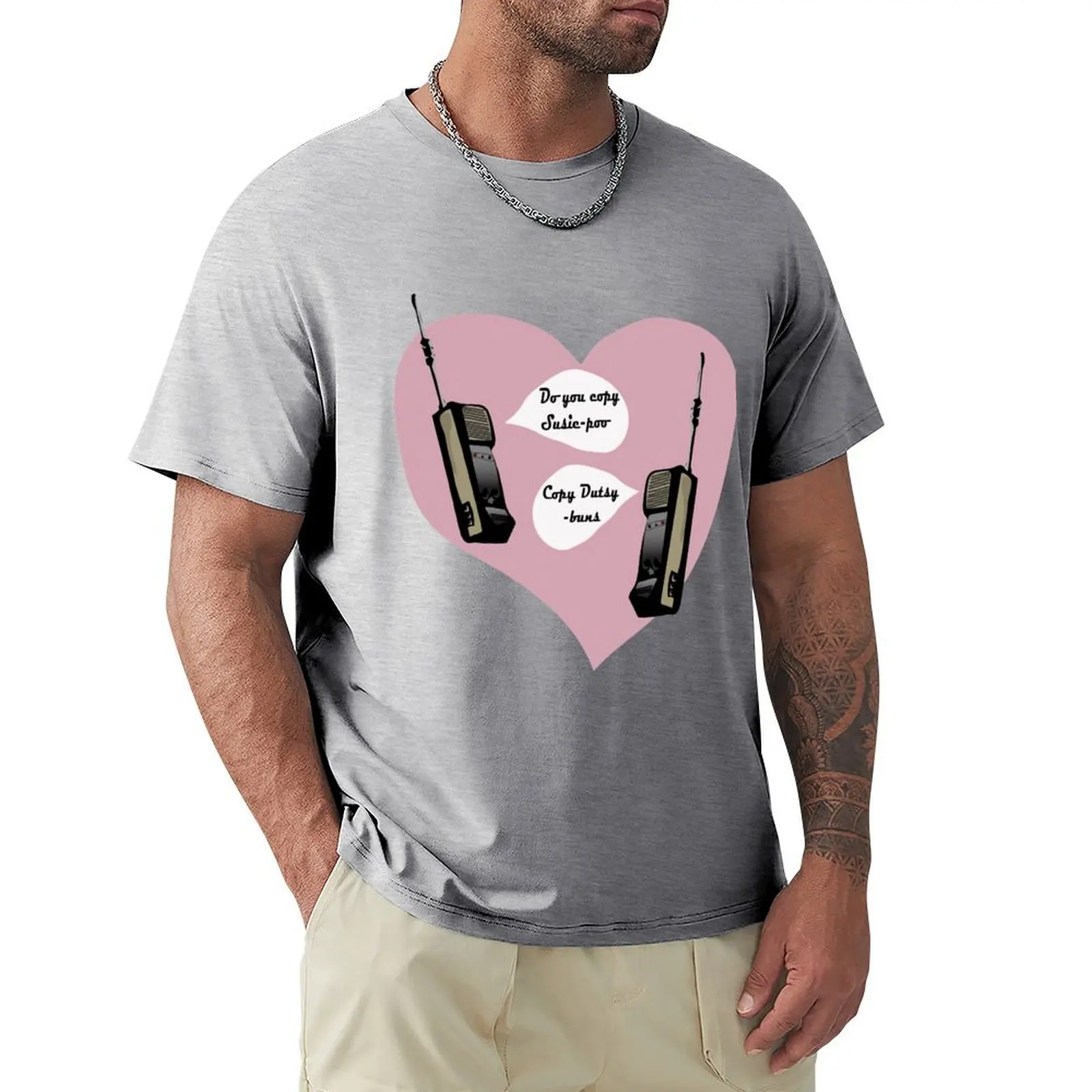 Dusty-buns and Susie-poo walkie talkies T-shirt oversized vintage clothes Men's t shirts
Dusty-buns and Susie-poo walkie talkies T-shirt oversized vintage clothes Men's t shirts